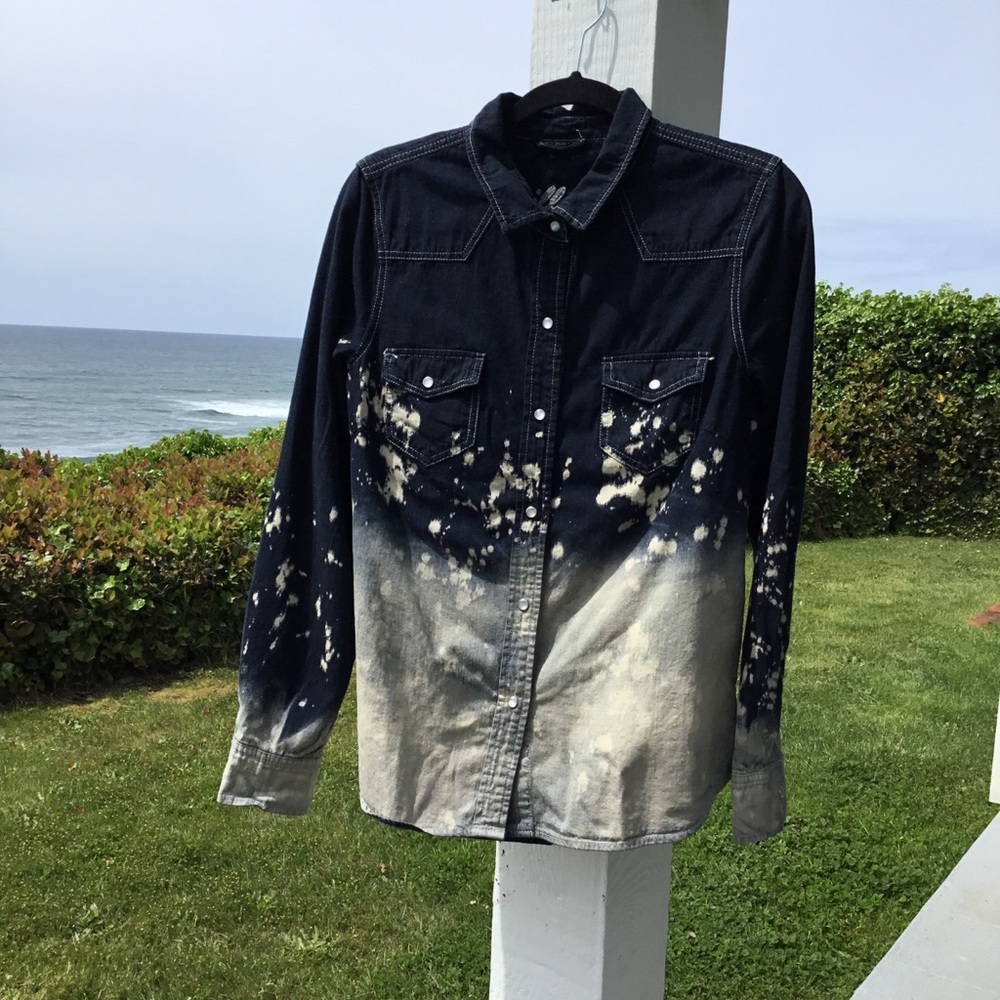 Vanilla Star Distressed Denim Western Snap Shirt🔴